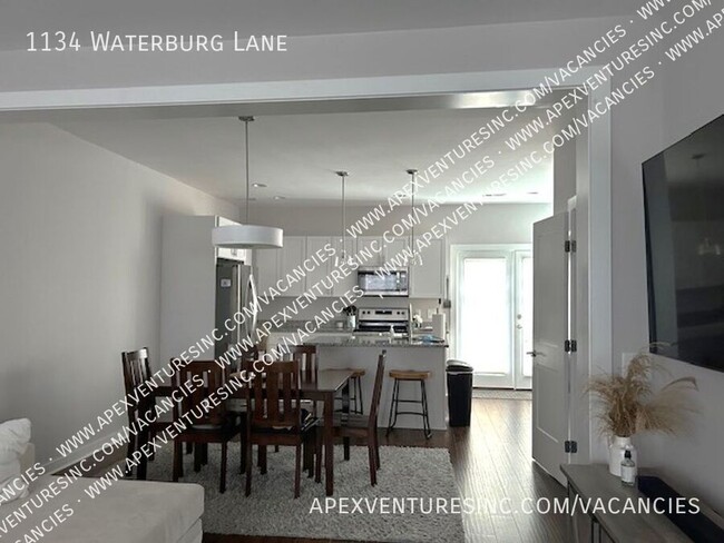 Building Photo - 1134 Waterburg Ln