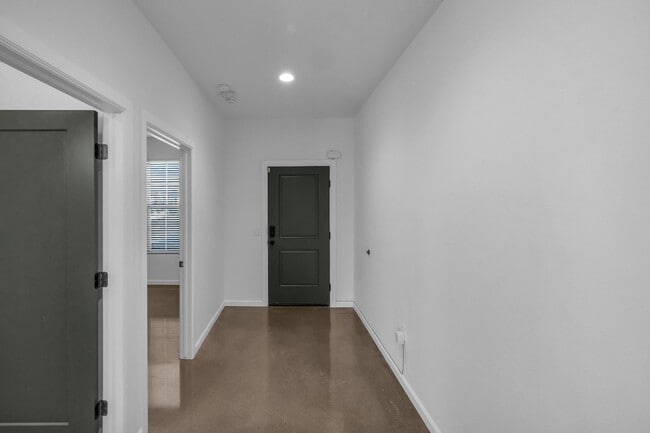 Building Photo - P.57 Kode Properties, LLC 1236-1238