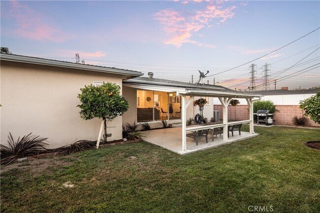 Foto del edificio - 6430 Denmead St
