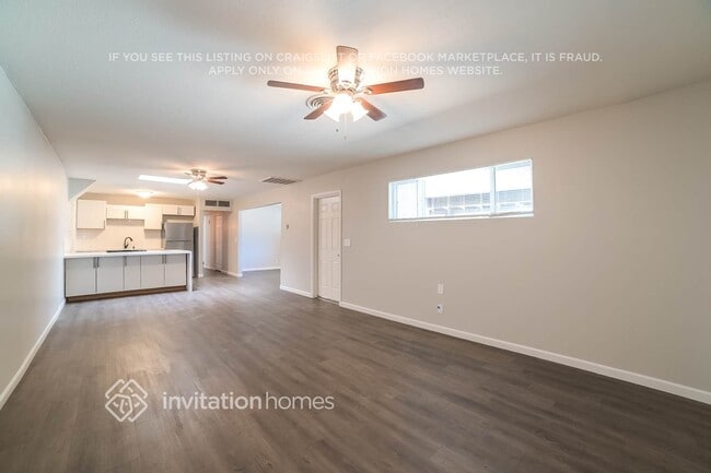 Foto del edificio - 3326 W Larkspur Dr