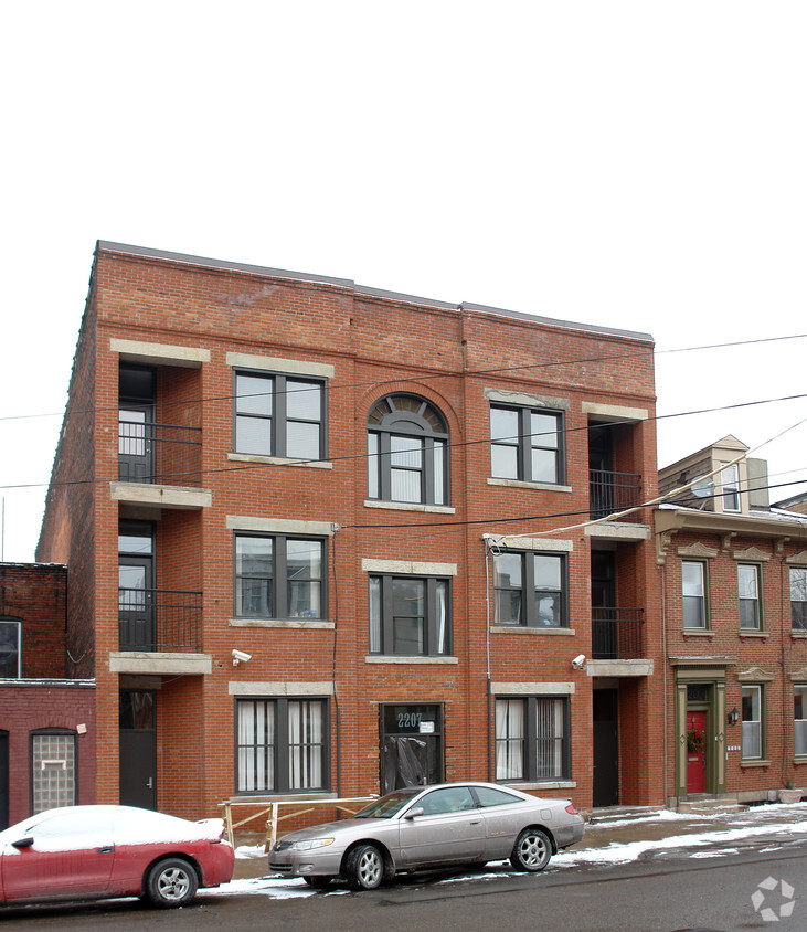 Foto principal - 2207 Jane St