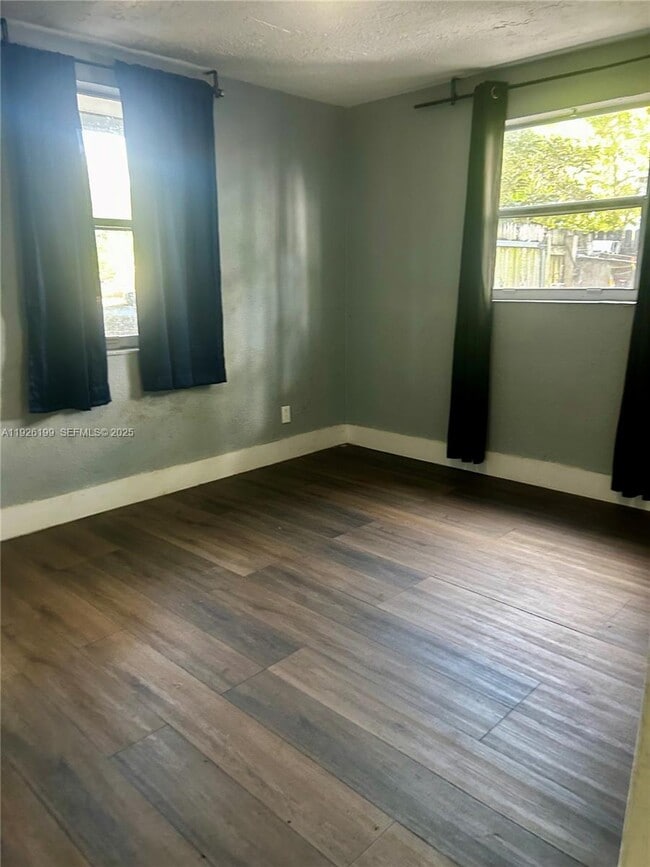 Foto del edificio - 4510 SW 38th St