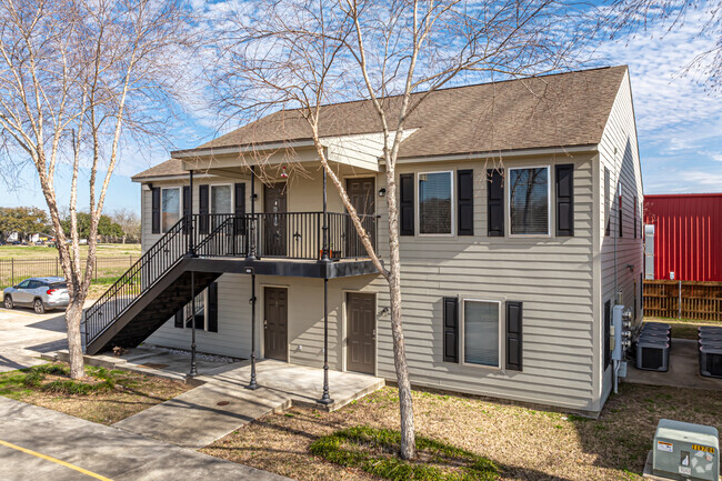 Building Photo - Guidry Row Apartment Homes