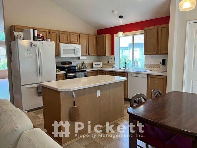 Building Photo - 3 Bedroom Rambler in McCormick Woods!