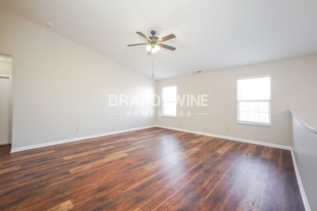 Building Photo - 7356 Pipestone Dr