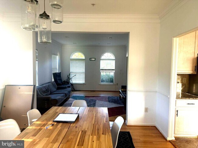 Foto del edificio - 1401 Windjammer Ct
