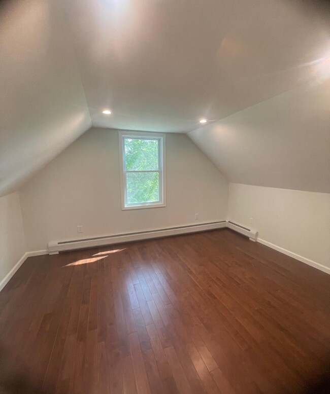 Building Photo - 8 Blauvelt Rd