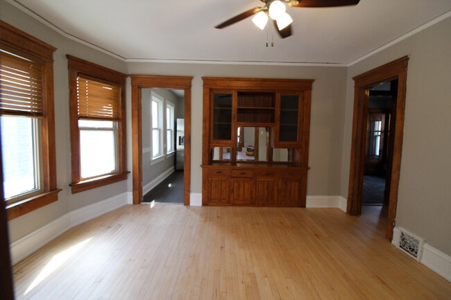 Foto del edificio - 2857 N Murray Ave