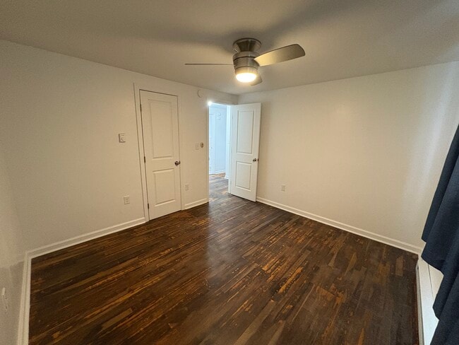 Building Photo - 1201 Parr Lake Dr