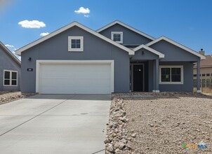 Building Photo - 206 Lewis Todd