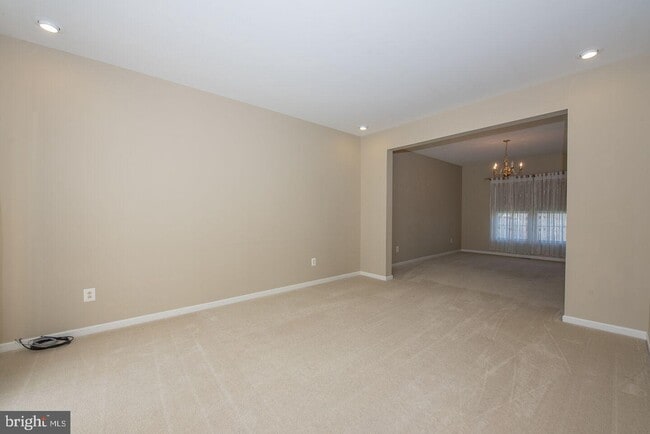 Building Photo - 4417 Meadowridge Cir