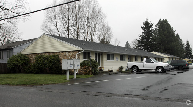 Walnut Court - Walnut Court Apartments