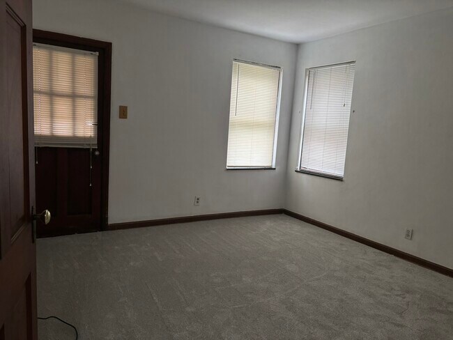 Foto del edificio - 5412 Loughborough Ave