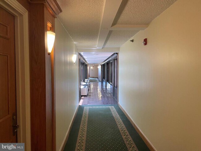 Foto del edificio - 1080 Wisconsin Ave NW