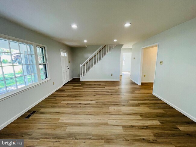 Building Photo - 13129 Poplar Tree Rd