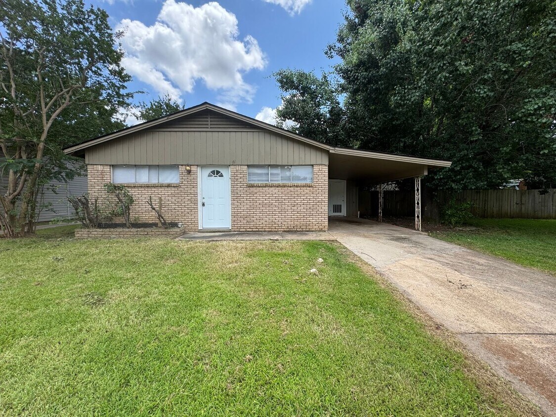 Primary Photo - Beautiful 3 Bedroom in Bossier