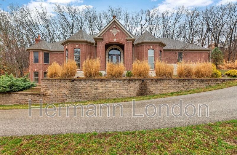 416 Kiefer Creek Rd, Ballwin, MO 63021 House Rental in Ballwin, MO