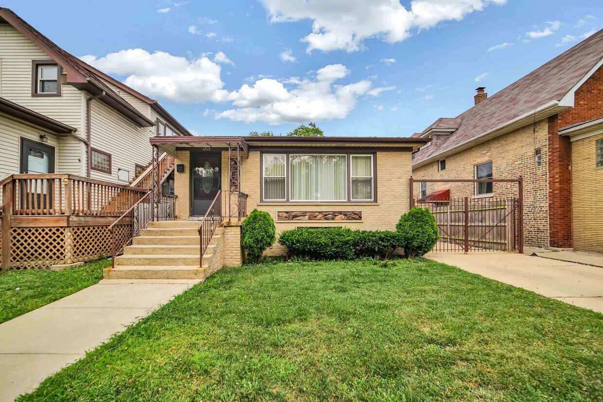 2725 N Oak Park Ave, Chicago, IL 60707 House Rental in Chicago, IL
