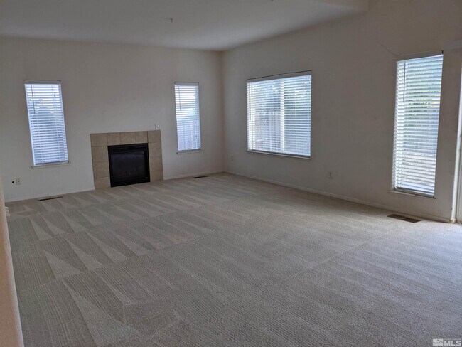 Building Photo - 3202 Bentgrass Dr