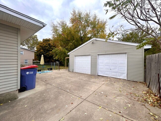 Foto del edificio - 4311-4313 Dawes Court SE