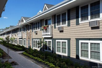 Building Photo - 333 Candee Ave