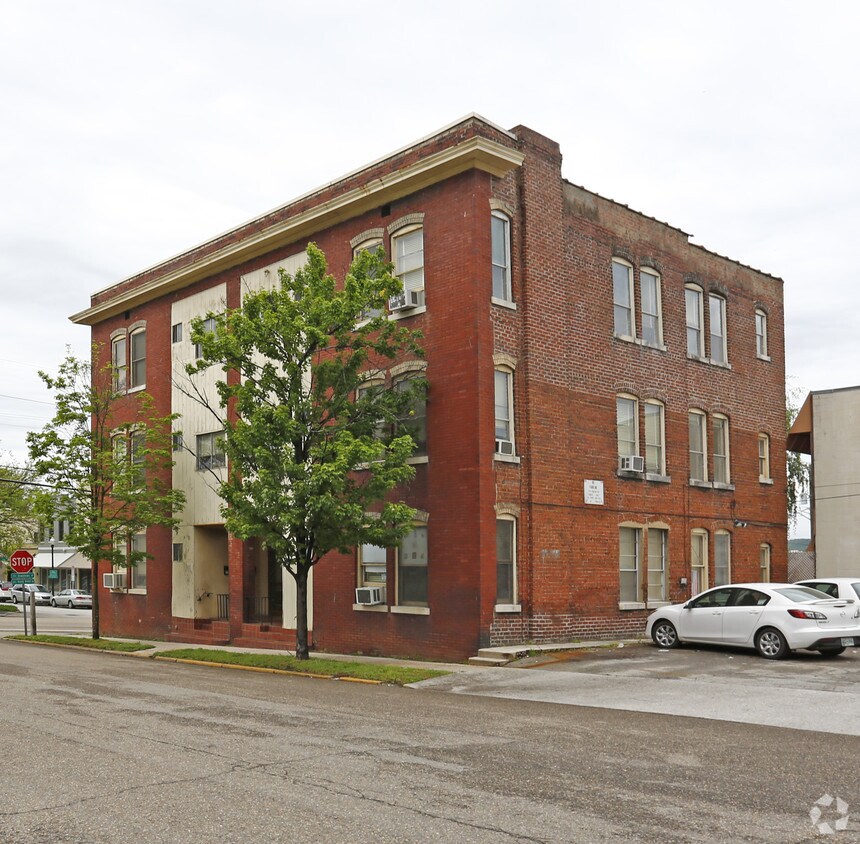 Foto del edificio - 100-103 E 4th Ave