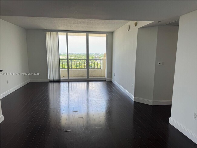 Foto del edificio - 3232 SW 22nd Terrace