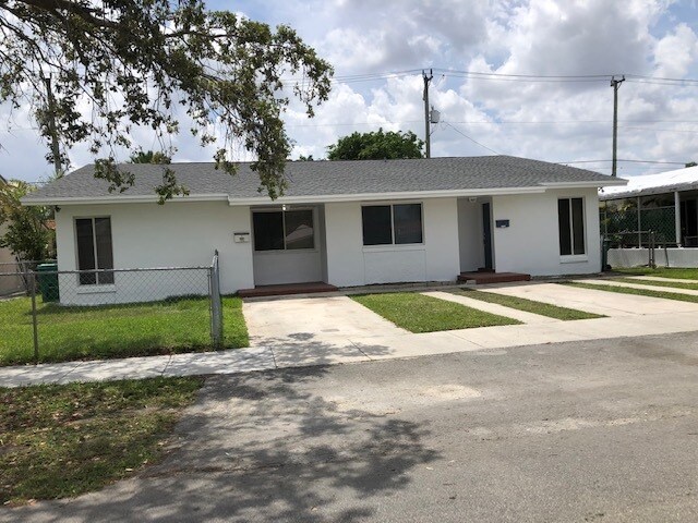 Foto del edificio - 11312 SW 7th St
