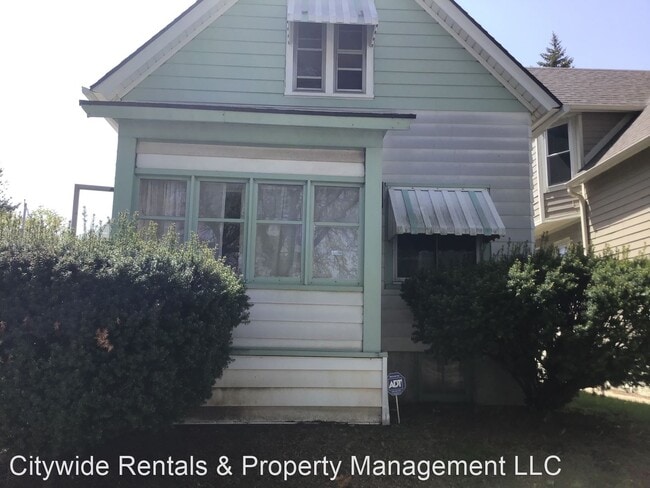 Building Photo - 4 br, 1 bath House - 2863 N 6th St