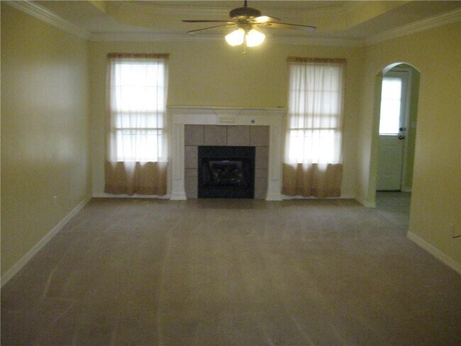 Building Photo - 220 Beasley Dr