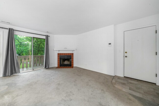 Foto del edificio - 710 N Deer Run Dr