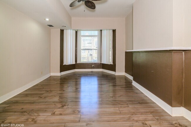 Foto del edificio - 6330 S Ellis Ave