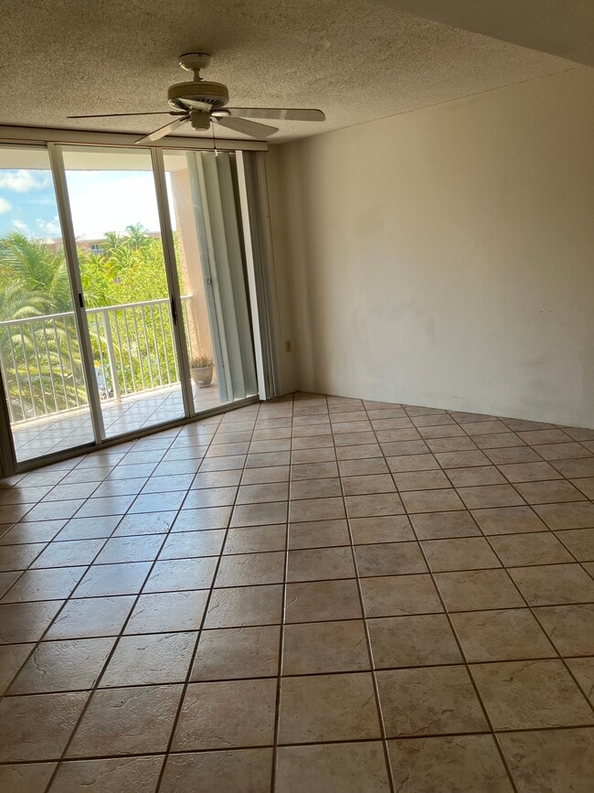 Balcón de las áreas de estar - 3930 S Roosevelt Blvd