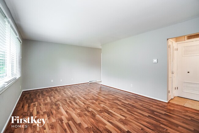 Foto del edificio - 754 Bevis Rd