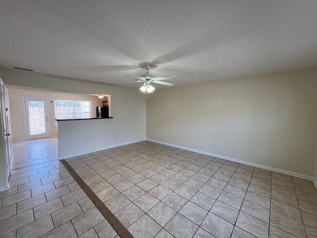 Foto del edificio - Spacious 2 Bedroom 2 Bath Townhome in Murf...