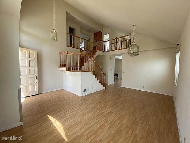 Foto del edificio - 3 br, 2.5 bath House - 28518 Triton St