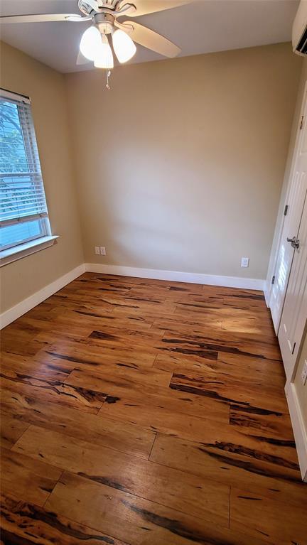 Foto del edificio - 1913 Robbins Pl