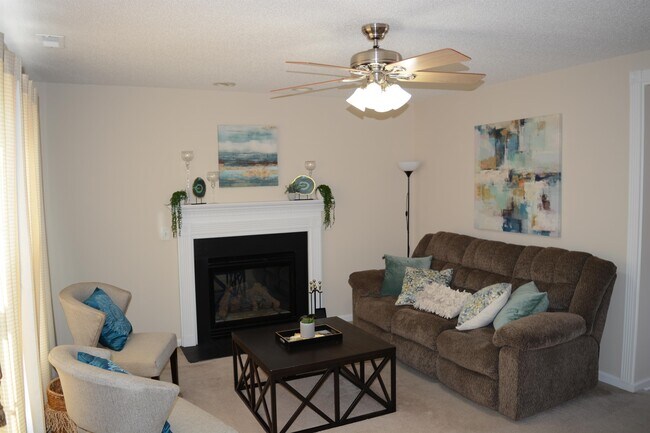 Foto del edificio - 2045 Fairview Ln