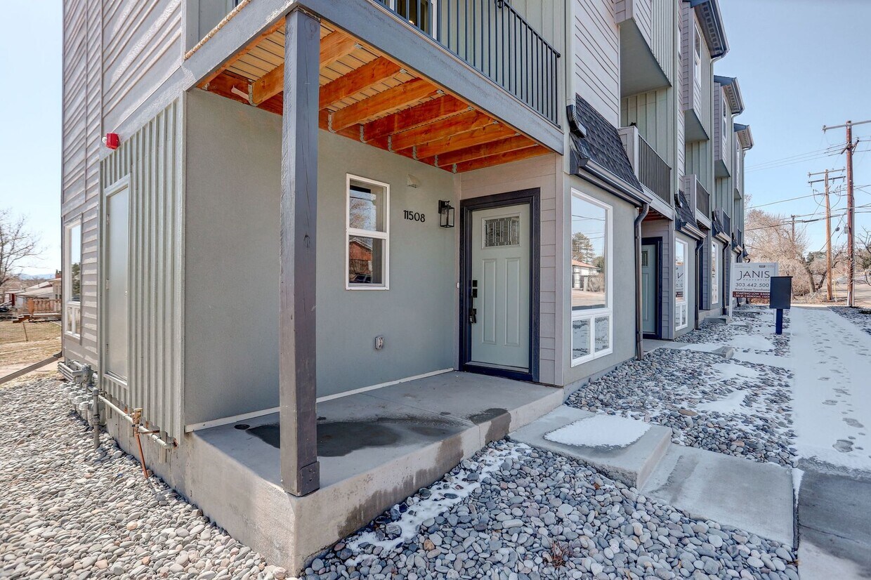 Primary Photo - 11518 W 16th Ave