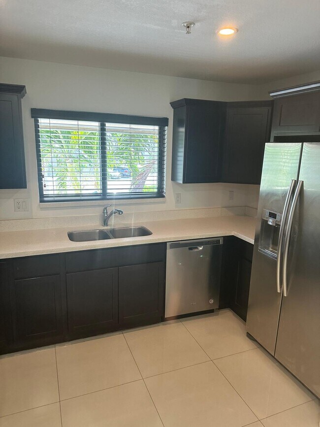 Foto del edificio - 1665 Cabot Ln