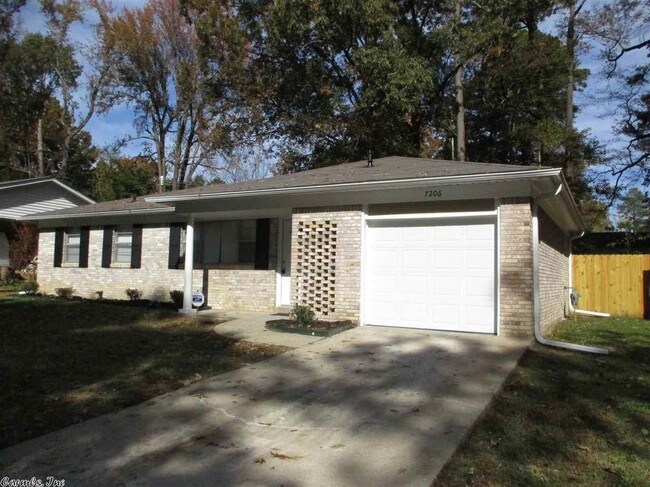 Building Photo - 7206 Skylark Dr