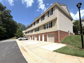 Building Photo - 110 Aaron Pl