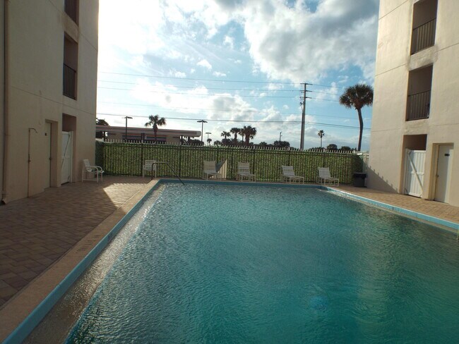 Building Photo - 2979 S Hwy A1A