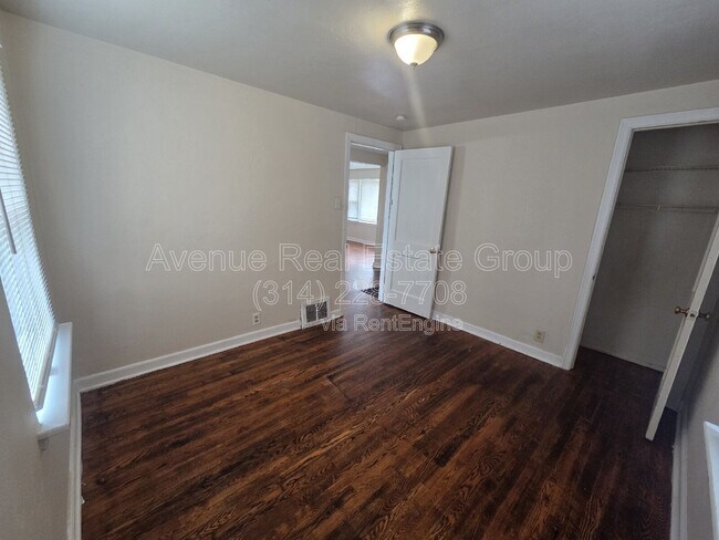 Foto del edificio - 7148 Lillian Ave