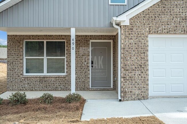 Building Photo - $1665! Beautiful 3Bed 2Bath in newly built Woodland Circle!