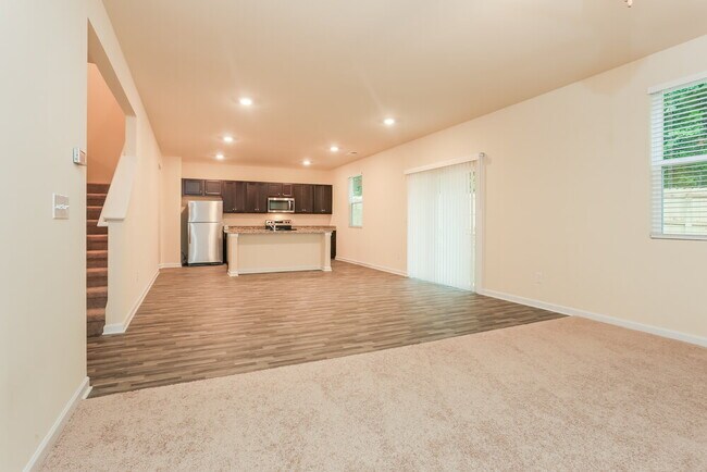Foto del edificio - 203 Hamilton Pointe Dr
