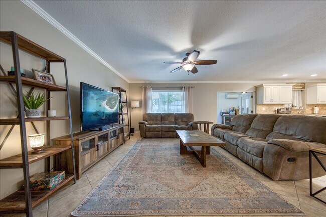 Foto del edificio - 2661 Knoll St E