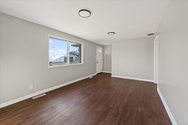 Foto del edificio - 1801 W Morris St