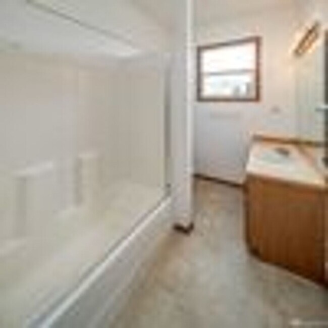 Foto del edificio - 2420/2422 E Street