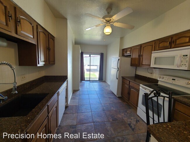 Building Photo - 2 br, 1 bath House - 230 Taylor St
